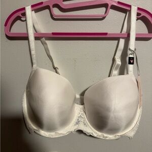 New with tags Victoria’s Secret bra